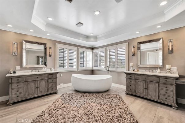 Bathroom, Dual Sink Vanities, Free Standing Baths, Interior, Recessed Lighting