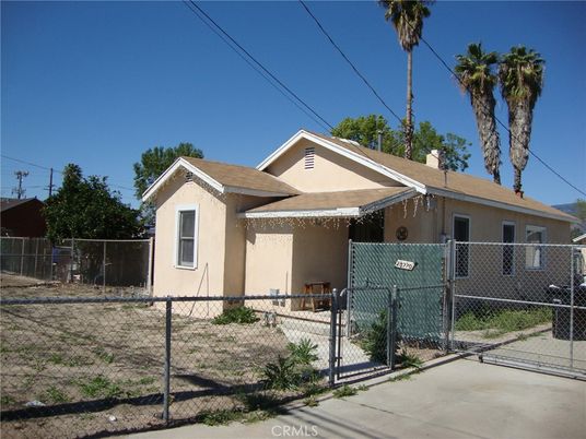Exterior, Facade, None