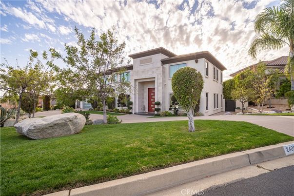 Backyard, Exterior, Facade, Mediterranean