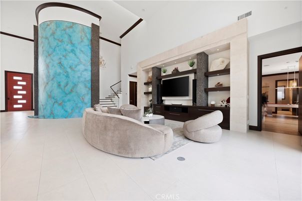 Interior, Living room, Pendant Lights, Recessed Lighting