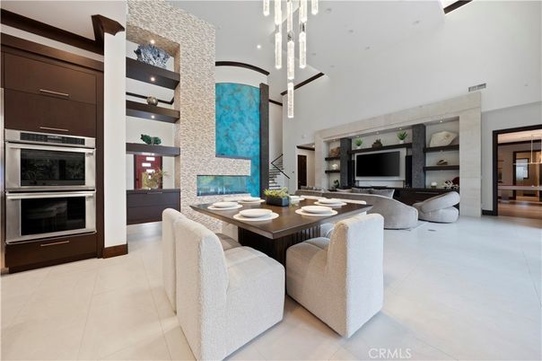 Dining room, Fireplace, Interior, Kitchen, Living room, Pendant Lights