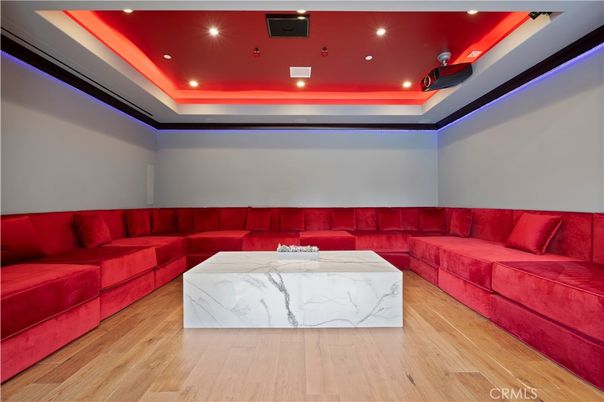 Interior, Recessed Lighting, Wood Texture Flooring