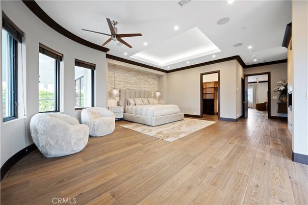 Bedroom, Interior, Pendant Lights, Recessed Lighting, Wood Texture Flooring
