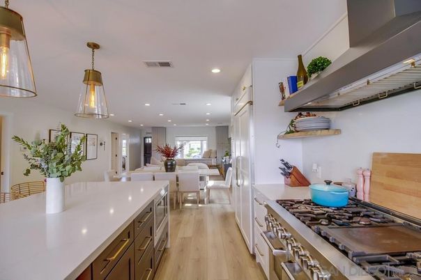 Dining room, Interior, Kitchen, Living room, Pendant Lights, Recessed Lighting, Wood Texture Flooring
