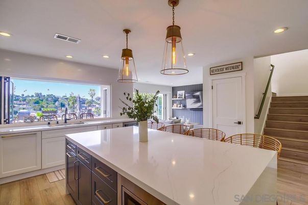 Dining room, Interior, Kitchen, Pendant Lights, Recessed Lighting, Wood Texture Flooring