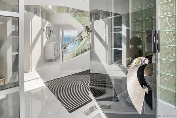 Interior, Water