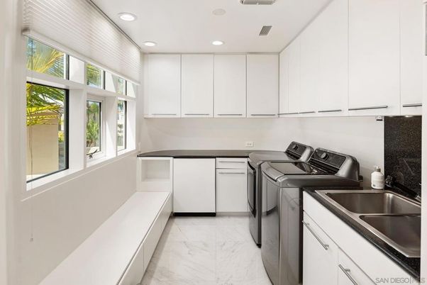 Interior, Marble, Recessed Lighting, Washer