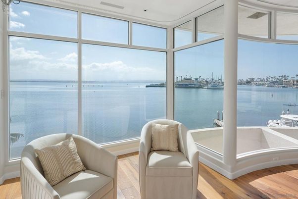 Interior, Sun Room, Water, Wood Texture Flooring