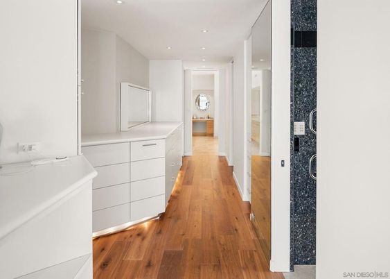 Interior, Recessed Lighting, Wood Texture Flooring