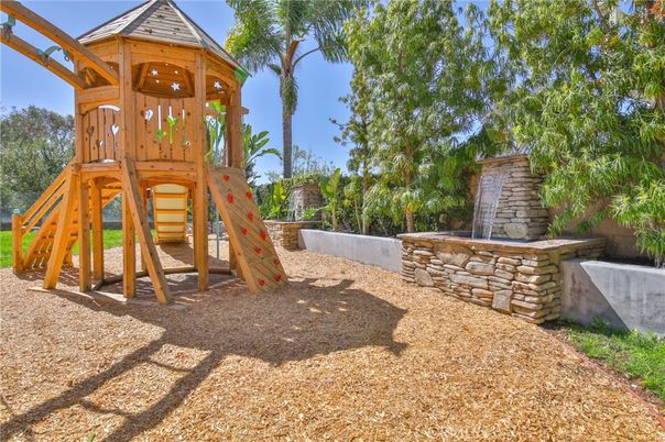 Backyard, Exterior, Playground