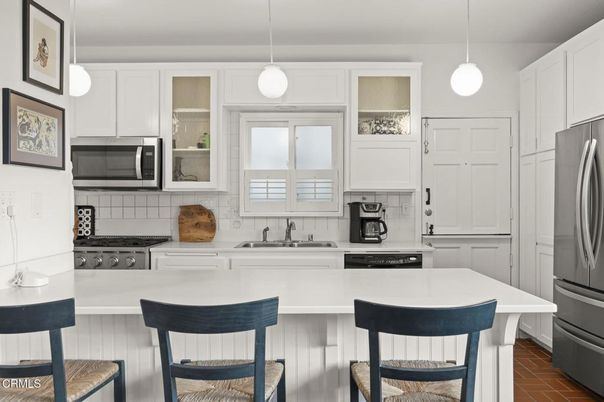 Interior, Kitchen, Pendant Lights, Stainless Steel Appliances