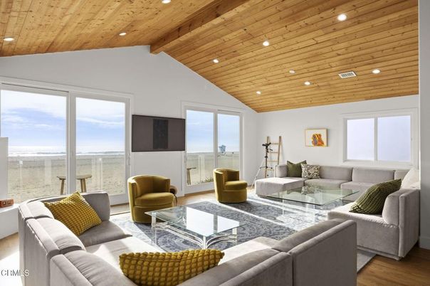 Interior, Living room, Recessed Lighting, Wooden Beams, Wooden Ceilings, Wood Texture Flooring