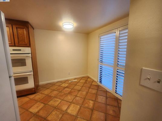 Empty room, Interior, Kitchen
