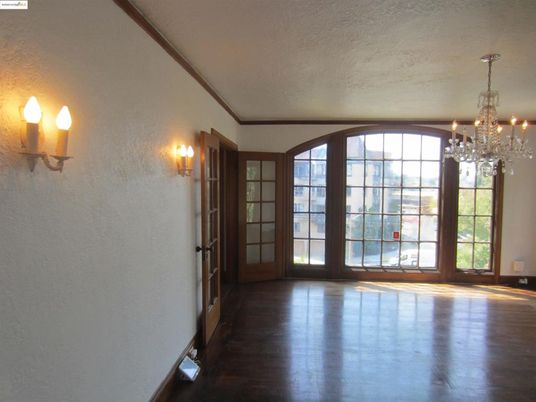 Chandelier, Empty room, Interior, Wood Texture Flooring