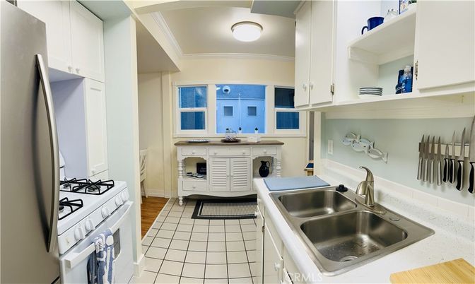 Interior, Kitchen, Tile Countertops