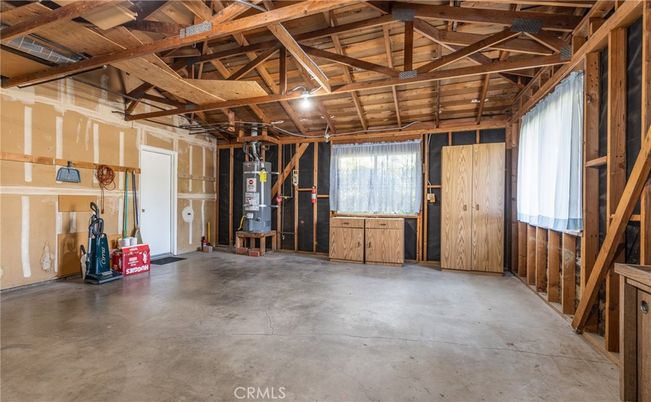 Empty room, Interior, Wooden Beams, Wooden Ceilings