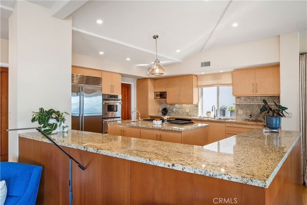 Interior, Kitchen, Pendant Lights, Recessed Lighting, Stainless Steel Appliances