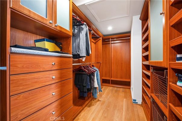 Interior, Recessed Lighting, Walk-in Closets, Wood Texture Flooring