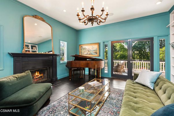 Chandelier, Fireplace, Interior, Living room, Piano, Recessed Lighting