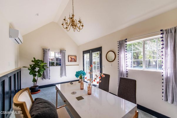 Chandelier, Dining room, Interior