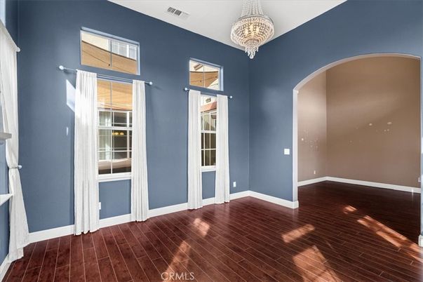 Chandelier, Empty room, Interior, Wood Texture Flooring