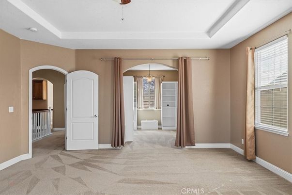 Chandelier, Empty room, Interior, Pendant Lights