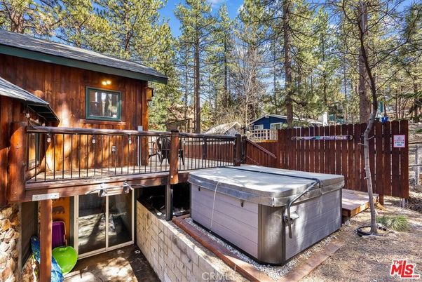 Exterior, Hot Tub