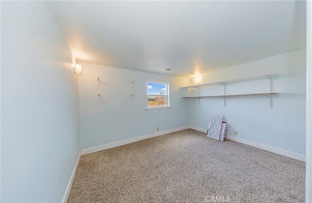 Empty room, Interior, Walk-in Closets