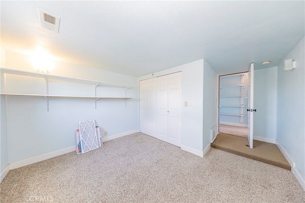 Empty room, Interior, Walk-in Closets