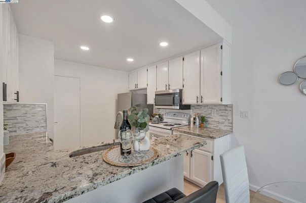Interior, Kitchen, Recessed Lighting