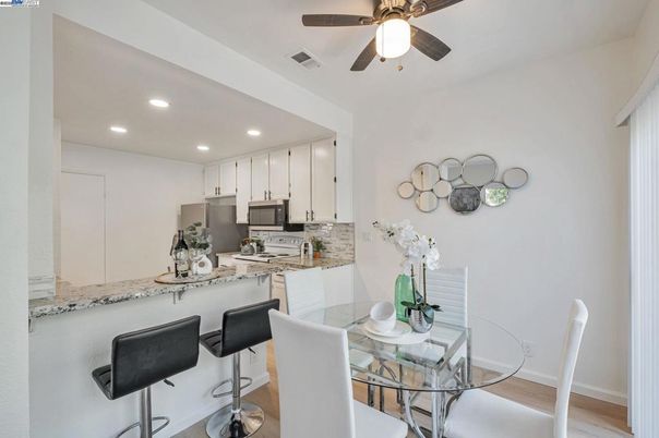 Dining room, Interior, Kitchen, Recessed Lighting, Wood Texture Flooring