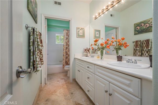 Bathroom, Dual Sink Vanities, Interior