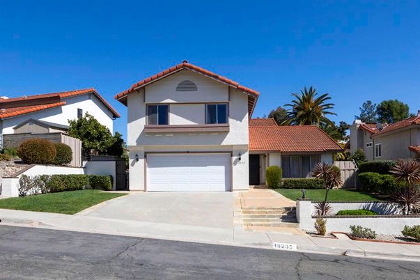 Attached, Exterior, Facade, Spanish Mediterranean
