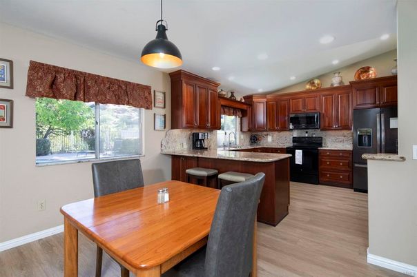 Dining room, Interior, Kitchen, Pendant Lights, Recessed Lighting, Wood Texture Flooring