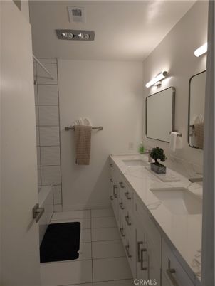 Bathroom, Dual Sink Vanities, Interior