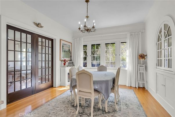 Chandelier, Dining room, Interior, Wood Texture Flooring