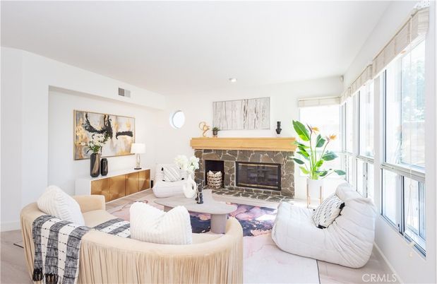 Fireplace, Interior, Living room