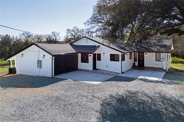 Backyard, Detached Garage, Exterior