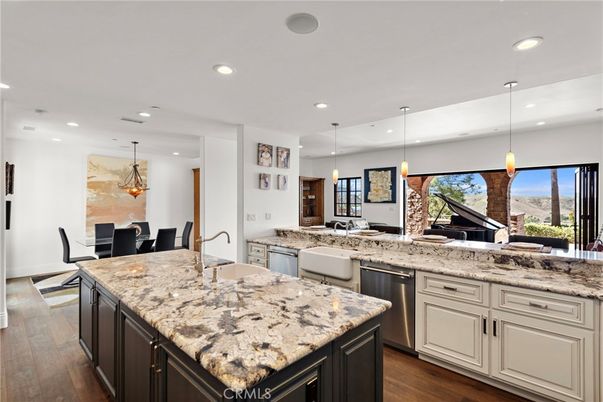 Dining room, Interior, Kitchen, Pendant Lights, Recessed Lighting, Wood Texture Flooring
