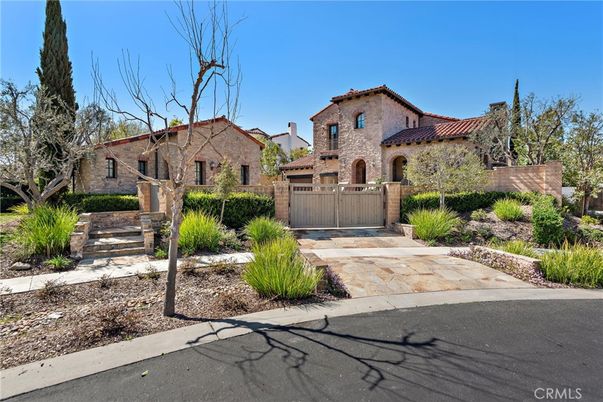 Exterior, Facade, Brick Facade, Mediterranean