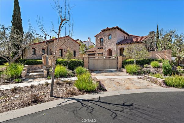 Exterior, Facade, Brick Facade, Mediterranean