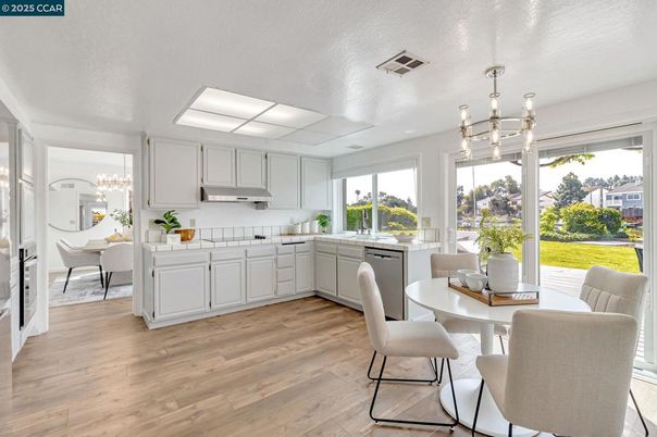 Dining room, Interior, Kitchen, Pendant Lights, Recessed Lighting, Wood Texture Flooring