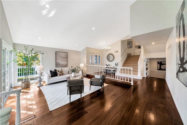 Chandelier, Dining room, Interior, Living room, Recessed Lighting, Wood Texture Flooring