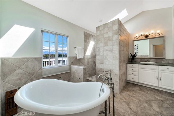 Bathroom, Dual Sink Vanities, Free Standing Baths, Interior