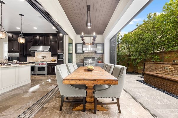 Dining room, Interior, Kitchen, Pendant Lights, Recessed Lighting, Stainless Steel Appliances