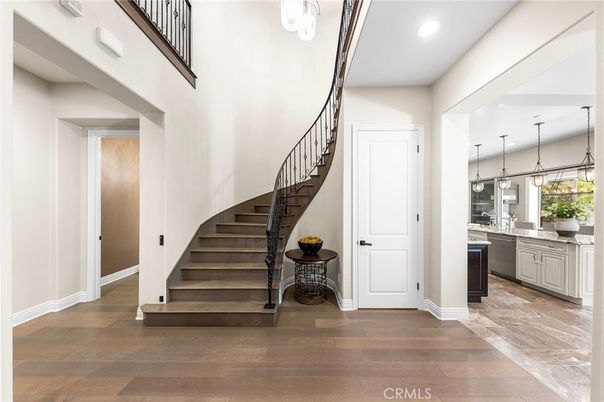 Interior, Pendant Lights, Recessed Lighting, Wood Texture Flooring