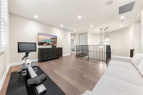 Interior, Pendant Lights, Recessed Lighting, Wood Texture Flooring