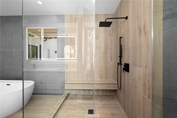Bathroom, Free Standing Baths, Glass Shower, Interior, Recessed Lighting