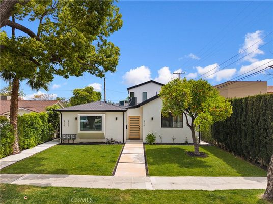 Backyard, Exterior, Facade, Ranch