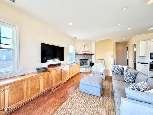 Fireplace, Interior, Kitchen, Living room, Recessed Lighting, Wood Texture Flooring
